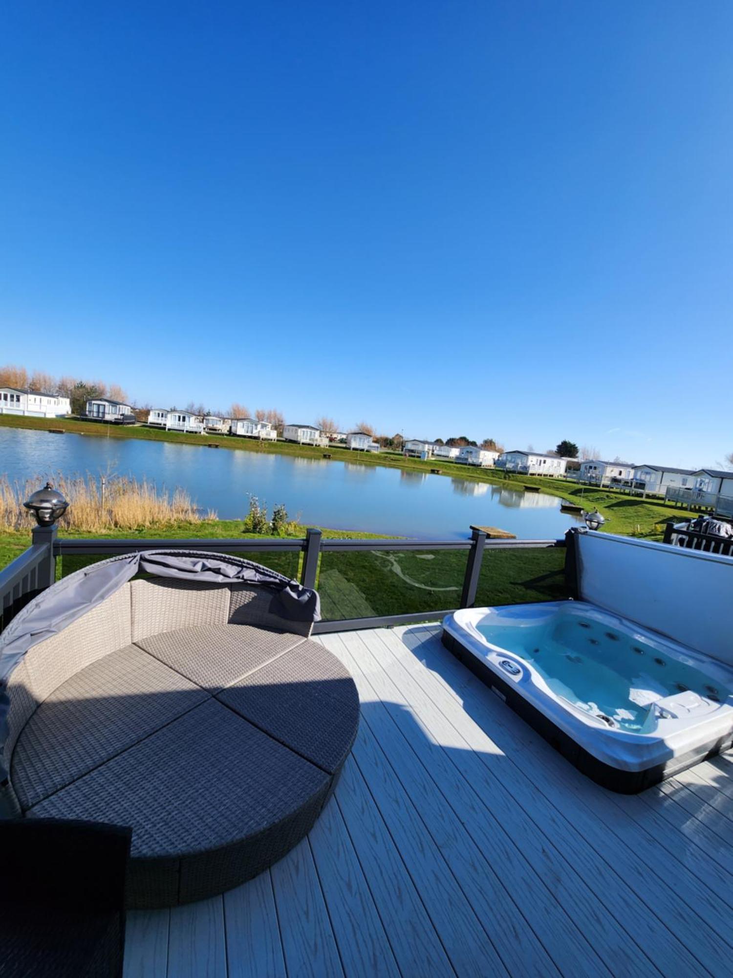 Hotel Pinewood Retreat 37 Fishing Lake With Hot Tub The Grange Mablethorpe Exterior foto